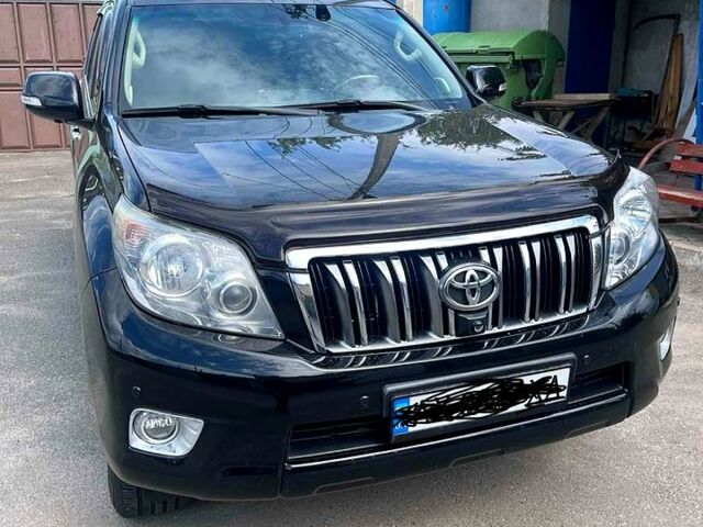 Черный Тойота Ленд Крузер Прадо, объемом двигателя 4 л и пробегом 129 тыс. км за 25500 $, фото 1 на Automoto.ua