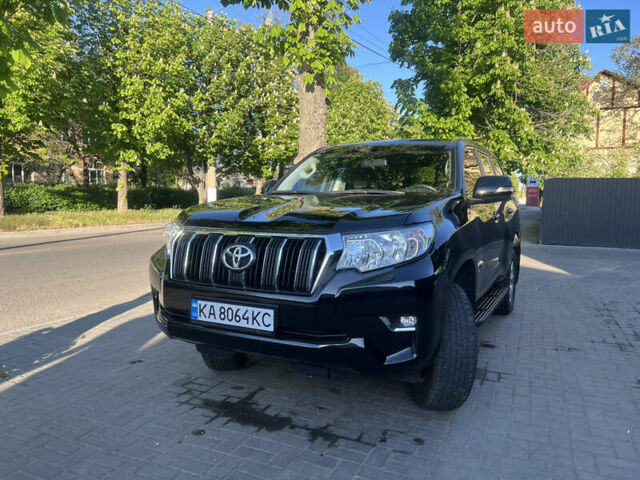 Черный Тойота Ленд Крузер Прадо, объемом двигателя 4 л и пробегом 95 тыс. км за 36700 $, фото 1 на Automoto.ua