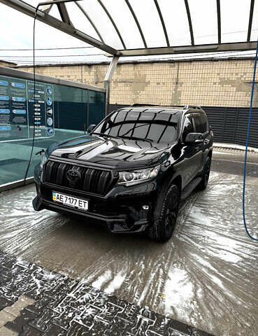 Черный Тойота Ленд Крузер Прадо, объемом двигателя 3.96 л и пробегом 80 тыс. км за 42000 $, фото 1 на Automoto.ua