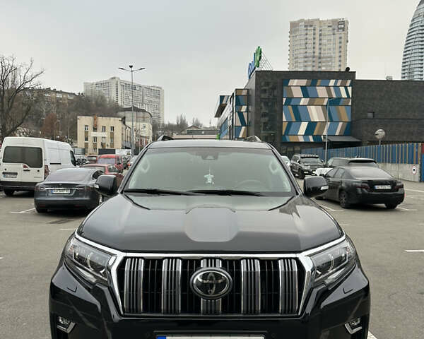 Чорний Тойота Ленд Крузер Прадо, об'ємом двигуна 3.96 л та пробігом 105 тис. км за 44000 $, фото 1 на Automoto.ua