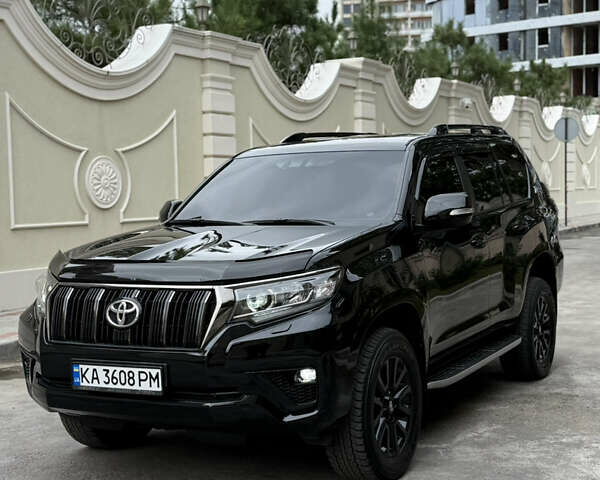 Черный Тойота Ленд Крузер Прадо, объемом двигателя 2.8 л и пробегом 140 тыс. км за 49500 $, фото 1 на Automoto.ua