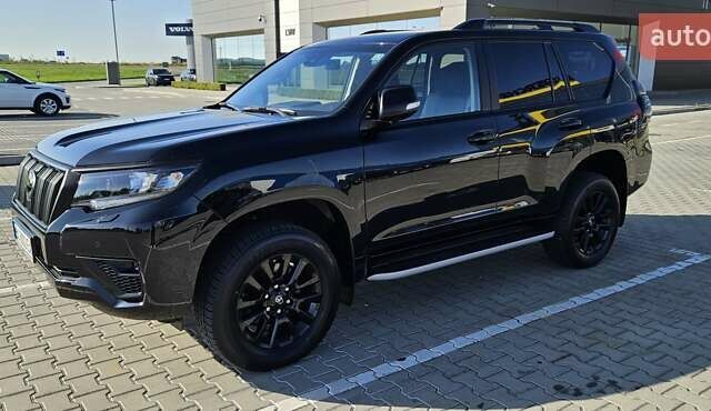 Чорний Тойота Ленд Крузер Прадо, об'ємом двигуна 2.76 л та пробігом 45 тис. км за 61000 $, фото 1 на Automoto.ua