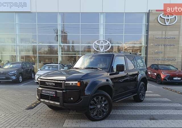 Черный Тойота Ленд Крузер Прадо, объемом двигателя 2.39 л и пробегом 34 тыс. км за 64729 $, фото 1 на Automoto.ua