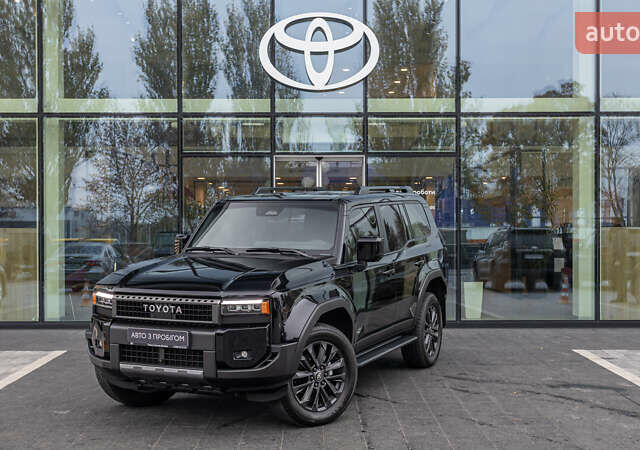 Черный Тойота Ленд Крузер Прадо, объемом двигателя 2.39 л и пробегом 14 тыс. км за 68981 $, фото 1 на Automoto.ua
