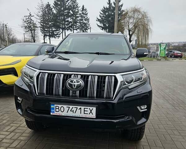 Красный Тойота Ленд Крузер Прадо, объемом двигателя 3.96 л и пробегом 148 тыс. км за 46000 $, фото 1 на Automoto.ua