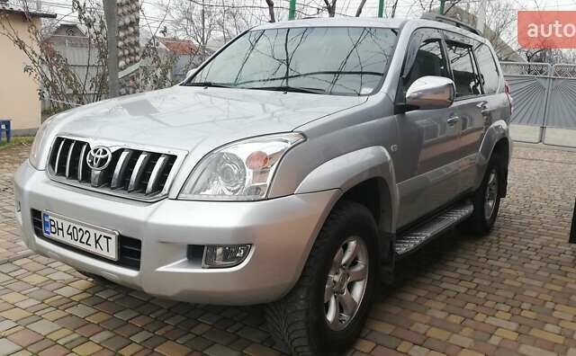 Серый Тойота Ленд Крузер Прадо, объемом двигателя 3.96 л и пробегом 280 тыс. км за 12800 $, фото 1 на Automoto.ua