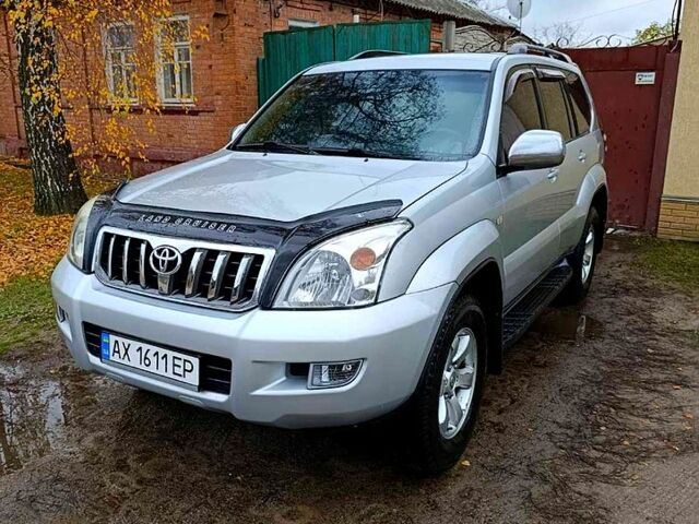 Серый Тойота Ленд Крузер Прадо, объемом двигателя 4 л и пробегом 250 тыс. км за 12000 $, фото 1 на Automoto.ua
