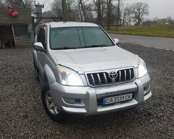 Серый Тойота Ленд Крузер Прадо, объемом двигателя 4 л и пробегом 235 тыс. км за 14000 $, фото 1 на Automoto.ua