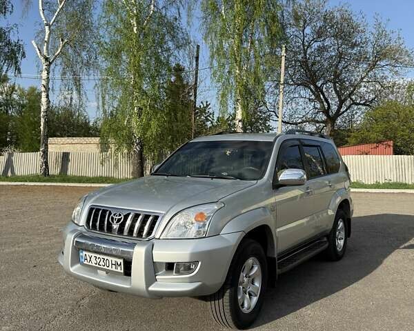 Тойота Ленд Крузер Прадо 2006 у Первомайском на Automoto.ua Сірий Тойота Ленд Крузер Прадо, об'ємом двигуна 2.69 л та пробігом 188 тис. км за 14300 $, фото 1 на Automoto.ua