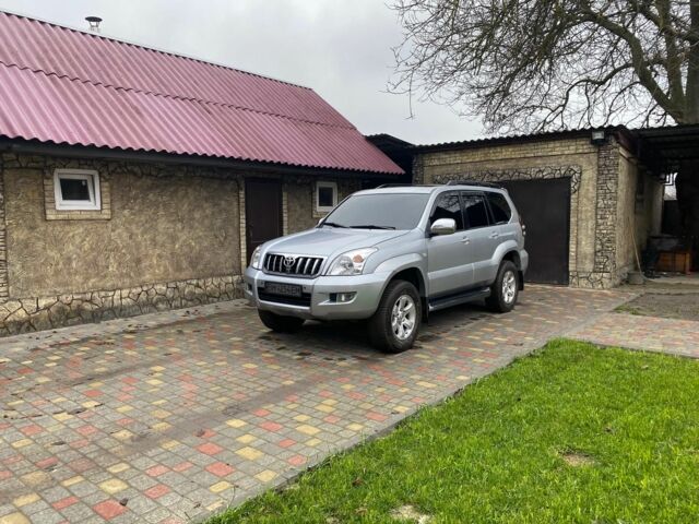 Серый Тойота Ленд Крузер Прадо, объемом двигателя 4 л и пробегом 200 тыс. км за 12000 $, фото 1 на Automoto.ua