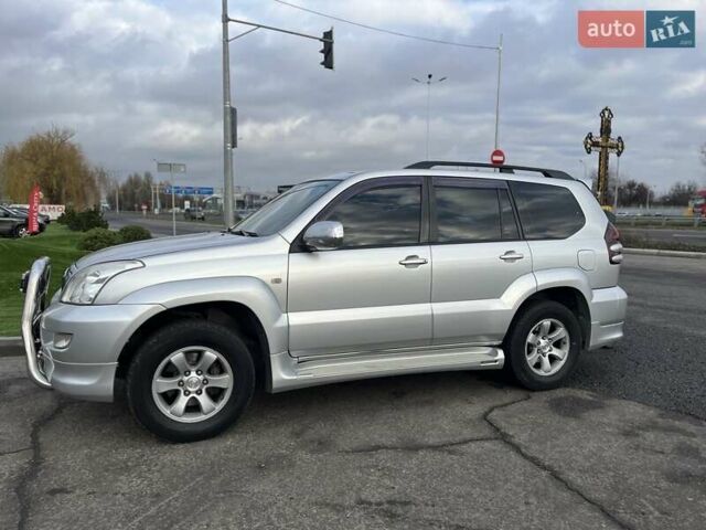 Серый Тойота Ленд Крузер Прадо, объемом двигателя 4 л и пробегом 380 тыс. км за 11300 $, фото 1 на Automoto.ua