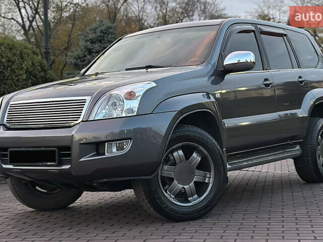 Серый Тойота Ленд Крузер Прадо, объемом двигателя 4 л и пробегом 393 тыс. км за 13999 $, фото 1 на Automoto.ua