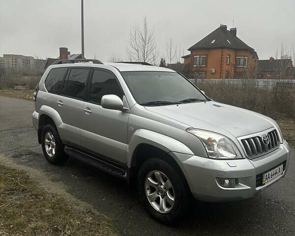 Серый Тойота Ленд Крузер Прадо, объемом двигателя 3.96 л и пробегом 215 тыс. км за 18500 $, фото 1 на Automoto.ua