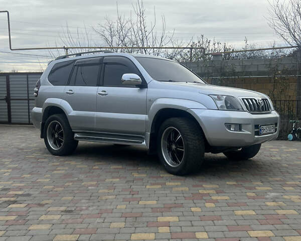 Серый Тойота Ленд Крузер Прадо, объемом двигателя 3.96 л и пробегом 253 тыс. км за 17500 $, фото 1 на Automoto.ua