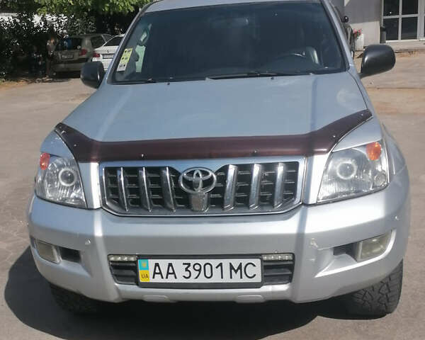 Серый Тойота Ленд Крузер Прадо, объемом двигателя 4 л и пробегом 283 тыс. км за 11500 $, фото 1 на Automoto.ua