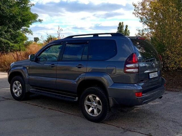 Серый Тойота Ленд Крузер Прадо, объемом двигателя 4 л и пробегом 130 тыс. км за 18000 $, фото 1 на Automoto.ua