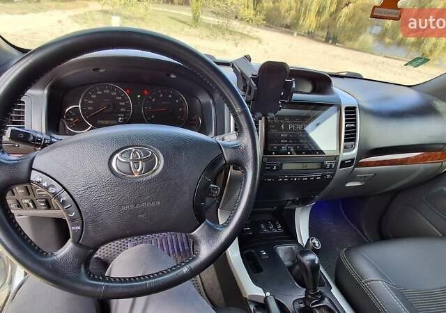 Сірий Тойота Ленд Крузер Прадо, об'ємом двигуна 4 л та пробігом 316 тис. км за 13980 $, фото 1 на Automoto.ua