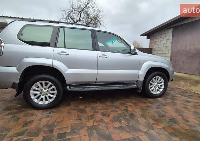 Сірий Тойота Ленд Крузер Прадо, об'ємом двигуна 3.96 л та пробігом 278 тис. км за 15900 $, фото 1 на Automoto.ua