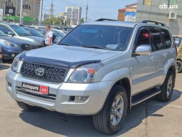 Серый Тойота Ленд Крузер Прадо, объемом двигателя 4 л и пробегом 320 тыс. км за 16490 $, фото 1 на Automoto.ua