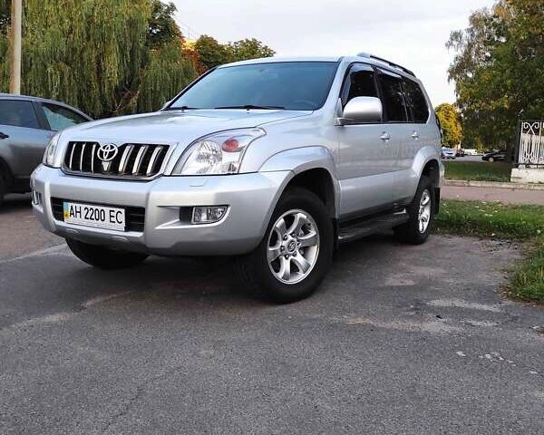 Серый Тойота Ленд Крузер Прадо, объемом двигателя 4 л и пробегом 120 тыс. км за 21800 $, фото 1 на Automoto.ua