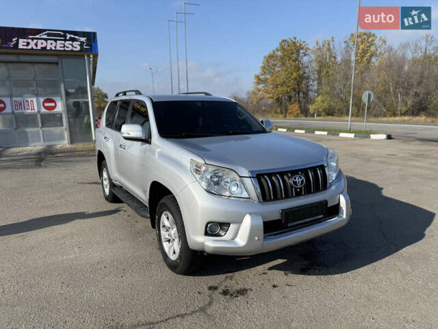 Серый Тойота Ленд Крузер Прадо, объемом двигателя 2.7 л и пробегом 200 тыс. км за 18499 $, фото 1 на Automoto.ua