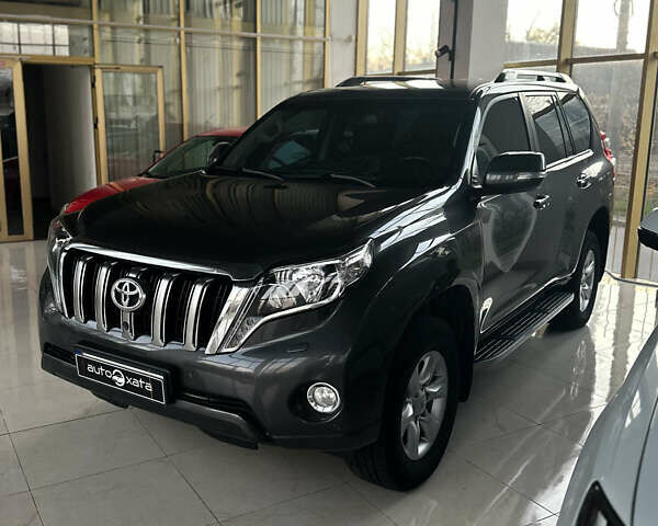 Сірий Тойота Ленд Крузер Прадо, об'ємом двигуна 2.76 л та пробігом 300 тис. км за 33000 $, фото 1 на Automoto.ua