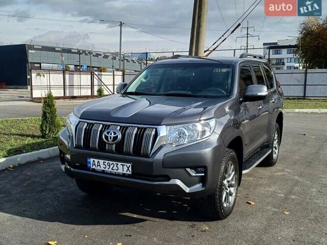 Сірий Тойота Ленд Крузер Прадо, об'ємом двигуна 2.69 л та пробігом 114 тис. км за 29900 $, фото 1 на Automoto.ua