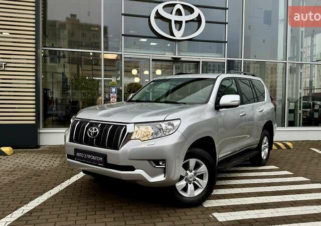 Сірий Тойота Ленд Крузер Прадо, об'ємом двигуна 2.75 л та пробігом 58 тис. км за 38252 $, фото 1 на Automoto.ua