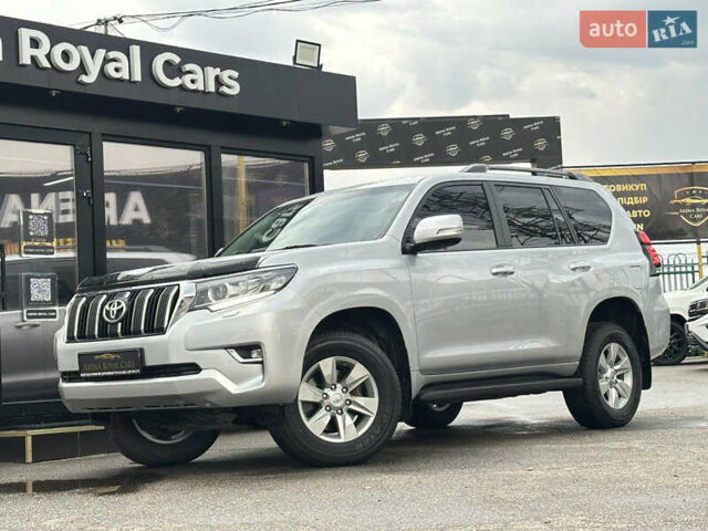 Серый Тойота Ленд Крузер Прадо, объемом двигателя 3.96 л и пробегом 123 тыс. км за 35200 $, фото 1 на Automoto.ua