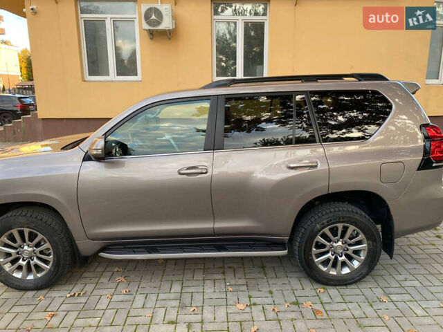 Тойота Ленд Крузер Прадо 2020 в Каменце-Подольском на Automoto.ua Серый Тойота Ленд Крузер Прадо, объемом двигателя 3.96 л и пробегом 60 тыс. км за 45000 $, фото 1 на Automoto.ua
