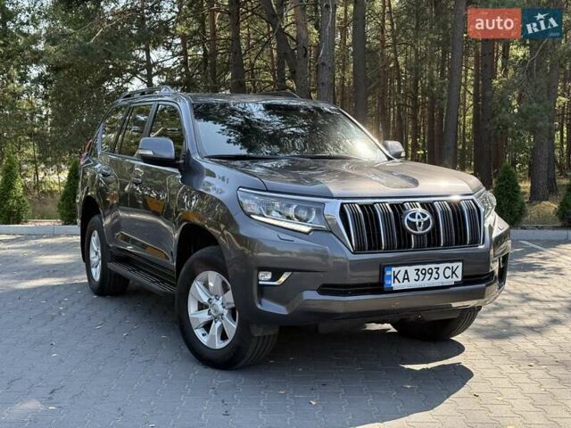 Серый Тойота Ленд Крузер Прадо, объемом двигателя 2.76 л и пробегом 124 тыс. км за 42800 $, фото 1 на Automoto.ua
