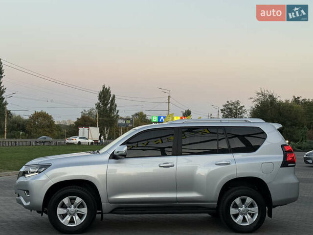Серый Тойота Ленд Крузер Прадо, объемом двигателя 2.76 л и пробегом 54 тыс. км за 46200 $, фото 1 на Automoto.ua