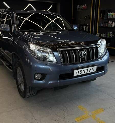 Тойота Ленд Крузер Прадо 2012 у Києві на Automoto.ua Синій Тойота Ленд Крузер Прадо, об'ємом двигуна 3.96 л та пробігом 263 тис. км за 31500 $, фото 1 на Automoto.ua
