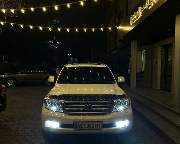 Білий Тойота Ленд Крузер, об'ємом двигуна 4.66 л та пробігом 155 тис. км за 31300 $, фото 1 на Automoto.ua