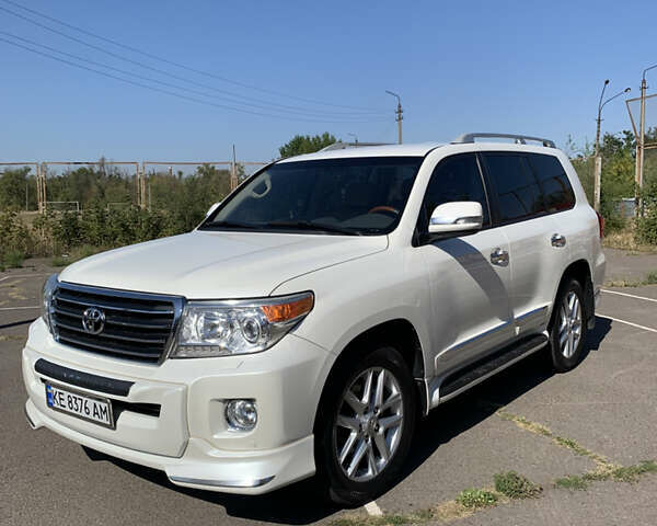 Белый Тойота Ленд Крузер, объемом двигателя 4.46 л и пробегом 147 тыс. км за 33000 $, фото 1 на Automoto.ua