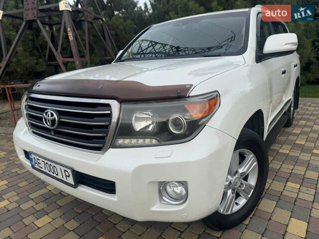 Белый Тойота Ленд Крузер, объемом двигателя 4.46 л и пробегом 239 тыс. км за 34999 $, фото 1 на Automoto.ua