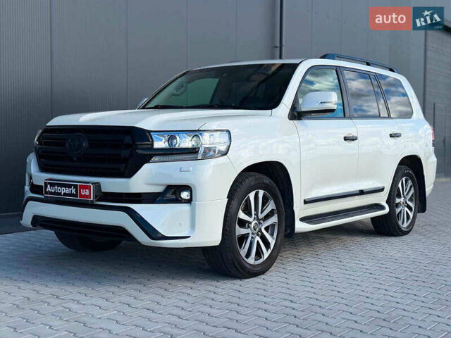 Белый Тойота Ленд Крузер, объемом двигателя 4.7 л и пробегом 145 тыс. км за 46590 $, фото 1 на Automoto.ua