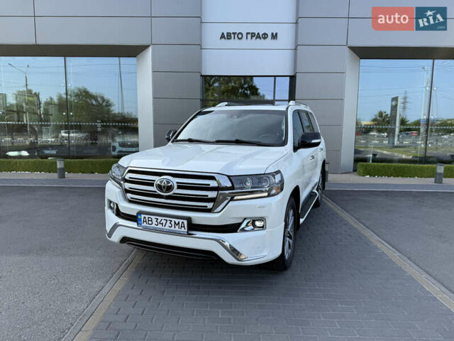 Белый Тойота Ленд Крузер, объемом двигателя 4.46 л и пробегом 111 тыс. км за 58900 $, фото 1 на Automoto.ua