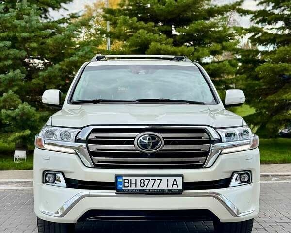 Білий Тойота Ленд Крузер, об'ємом двигуна 4.46 л та пробігом 190 тис. км за 48000 $, фото 1 на Automoto.ua
