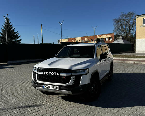Белый Тойота Ленд Крузер, объемом двигателя 0 л и пробегом 41 тыс. км за 79999 $, фото 1 на Automoto.ua