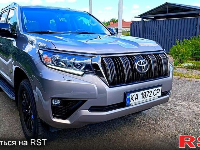 Бежевый Тойота Ленд Крузер, объемом двигателя 4 л и пробегом 90 тыс. км за 39500 $, фото 1 на Automoto.ua