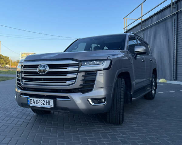 Бежевый Тойота Ленд Крузер, объемом двигателя 3.45 л и пробегом 24 тыс. км за 93000 $, фото 1 на Automoto.ua