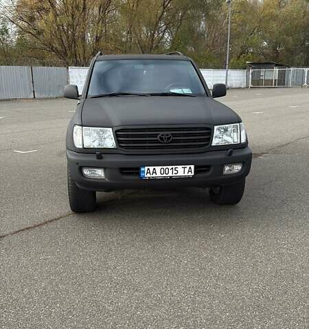 Черный Тойота Ленд Крузер, объемом двигателя 4.7 л и пробегом 470 тыс. км за 14500 $, фото 1 на Automoto.ua