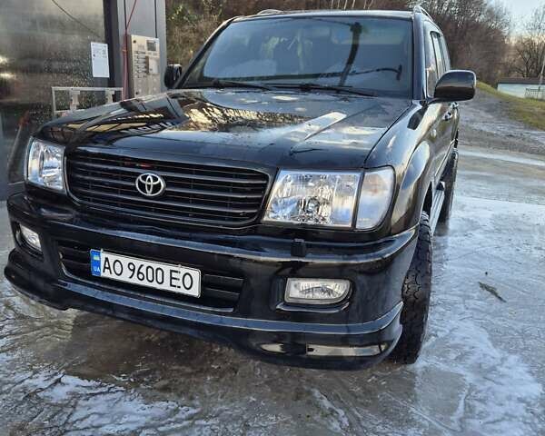 Черный Тойота Ленд Крузер, объемом двигателя 4.7 л и пробегом 287 тыс. км за 14500 $, фото 1 на Automoto.ua