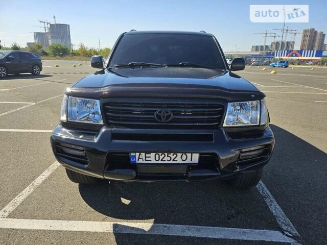 Черный Тойота Ленд Крузер, объемом двигателя 4.7 л и пробегом 451 тыс. км за 14699 $, фото 1 на Automoto.ua