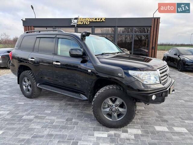 Чорний Тойота Ленд Крузер, об'ємом двигуна 4.7 л та пробігом 300 тис. км за 27999 $, фото 1 на Automoto.ua