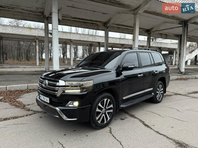 Черный Тойота Ленд Крузер, объемом двигателя 4.66 л и пробегом 315 тыс. км за 28500 $, фото 1 на Automoto.ua