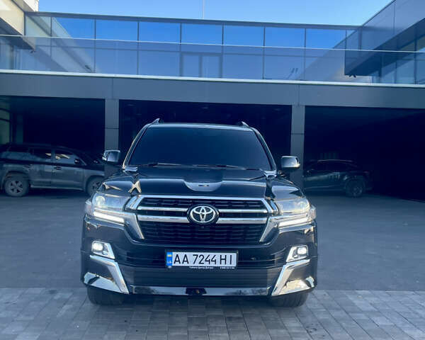 Черный Тойота Ленд Крузер, объемом двигателя 4.66 л и пробегом 257 тыс. км за 29999 $, фото 1 на Automoto.ua