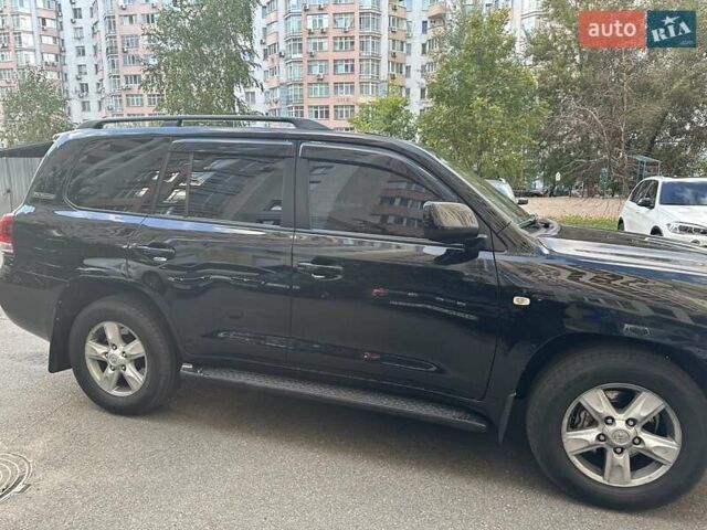 Чорний Тойота Ленд Крузер, об'ємом двигуна 4.46 л та пробігом 260 тис. км за 29200 $, фото 1 на Automoto.ua