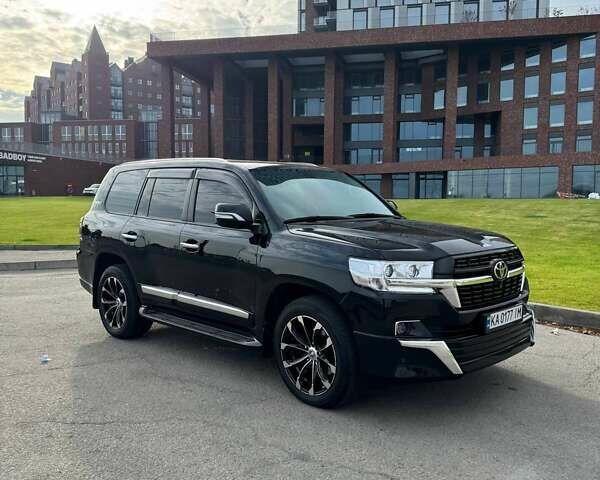 Черный Тойота Ленд Крузер, объемом двигателя 4.5 л и пробегом 189 тыс. км за 34000 $, фото 1 на Automoto.ua